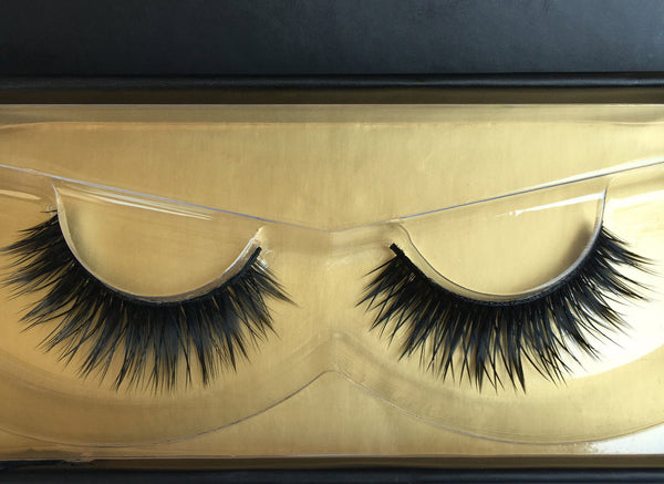 Free Lash - Claudia